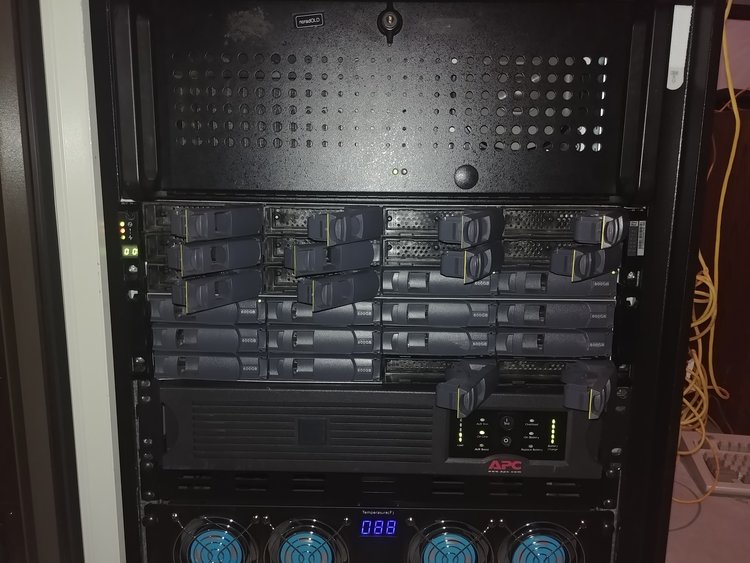 Reformatting NetApp Disks from 520 sector size to 512 sector size using FreeNAS (FreeBSD)